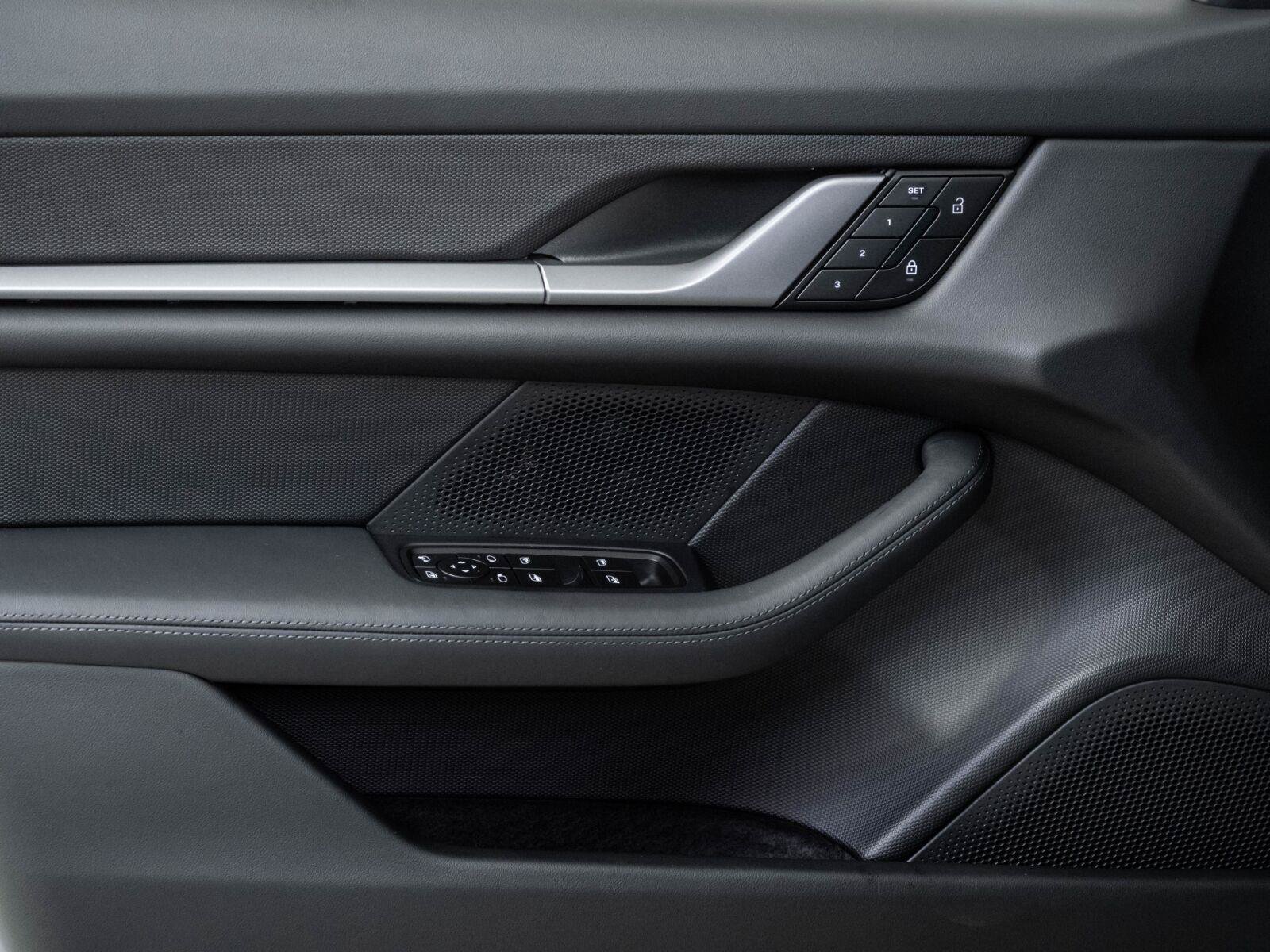 New 2026 Porsche Taycan AWD/4WD image 6