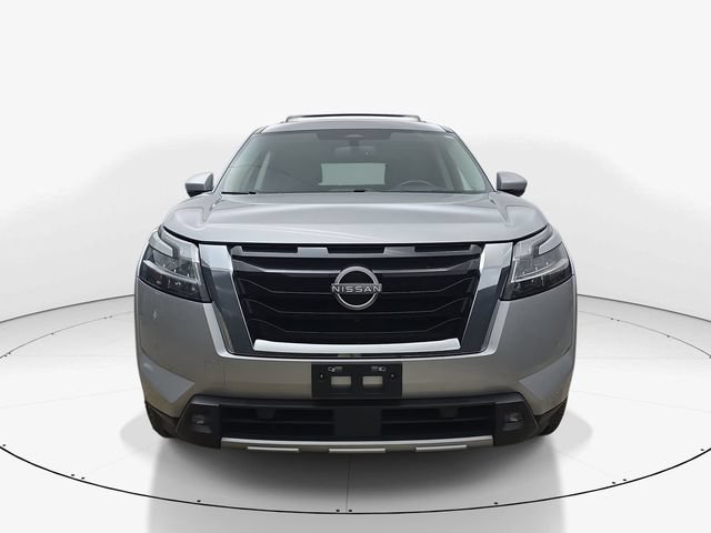 Used 2022 Nissan Pathfinder Platinum w/ Cargo Package FWD image 12