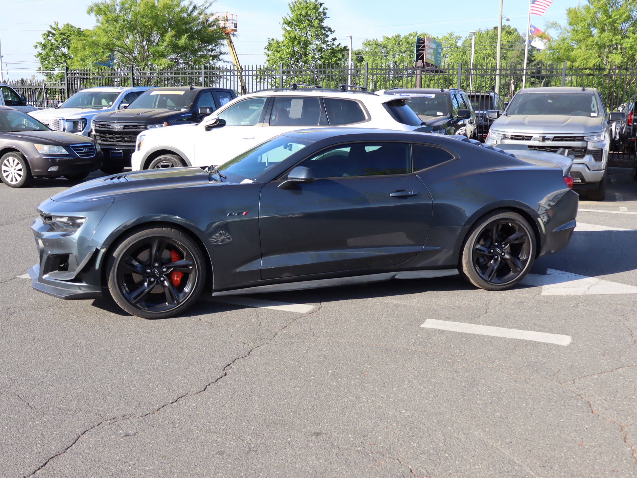 Used 2021 Chevrolet Camaro LT w/ Technology Package RWD image 7