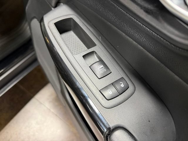 Used 2021 Jeep Cherokee Latitude Plus FWD image 26