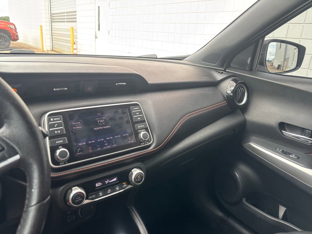 Used 2018 Nissan Kicks SR image 16