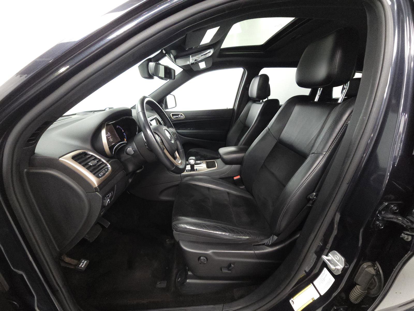 Used 2015 Jeep Grand Cherokee Altitude AWD/4WD image 4