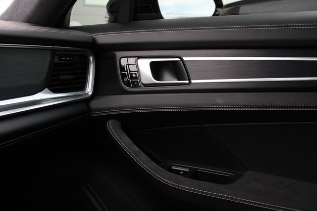 Used 2019 Porsche Panamera GTS image 19