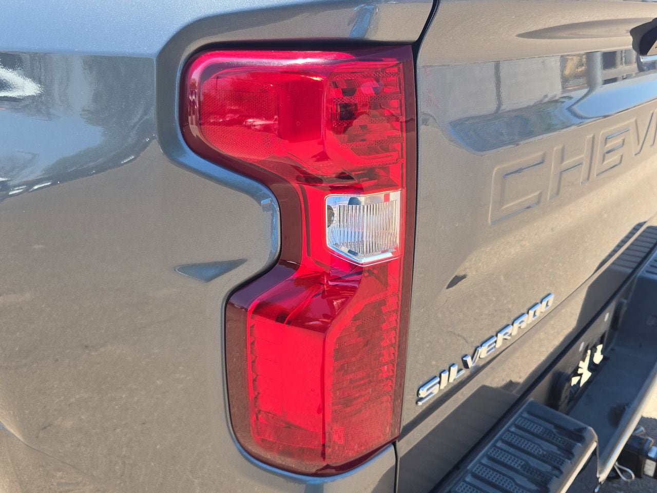 Used 2022 Chevrolet Silverado 1500 LT RWD image 20