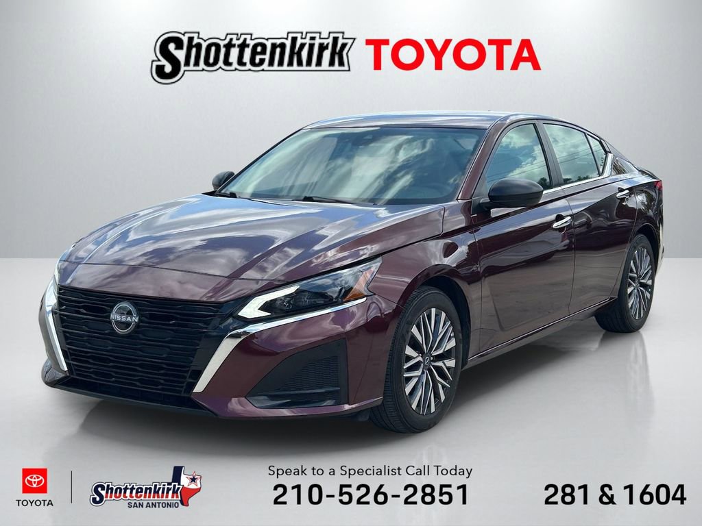 Used 2025 Nissan Altima 2.5 SV FWD video 1