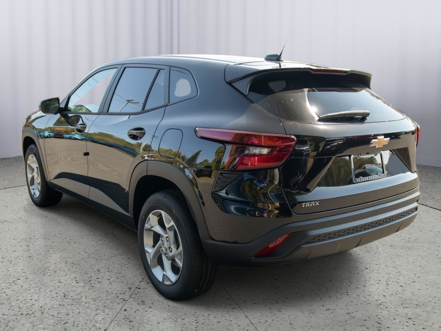 New 2026 Chevrolet Trax LS w/ LS Convenience Package FWD image 5