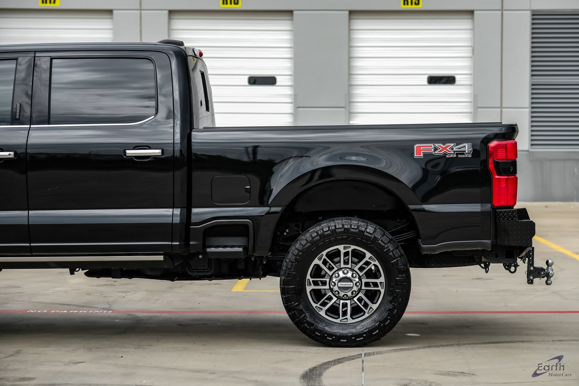 Used 2024 Ford F250 Limited w/ FX4 Off-Road Package AWD/4WD image 9