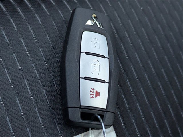 New 2025 Mitsubishi Outlander ES image 33