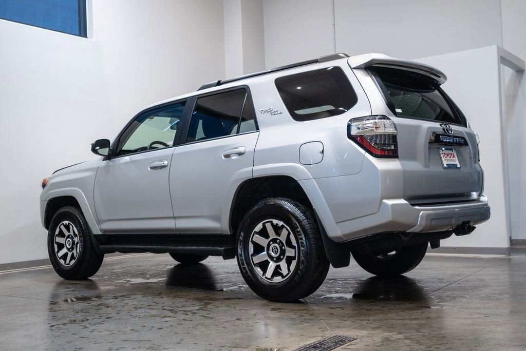 Certified 2024 Toyota 4Runner TRD Off-Road AWD/4WD image 7