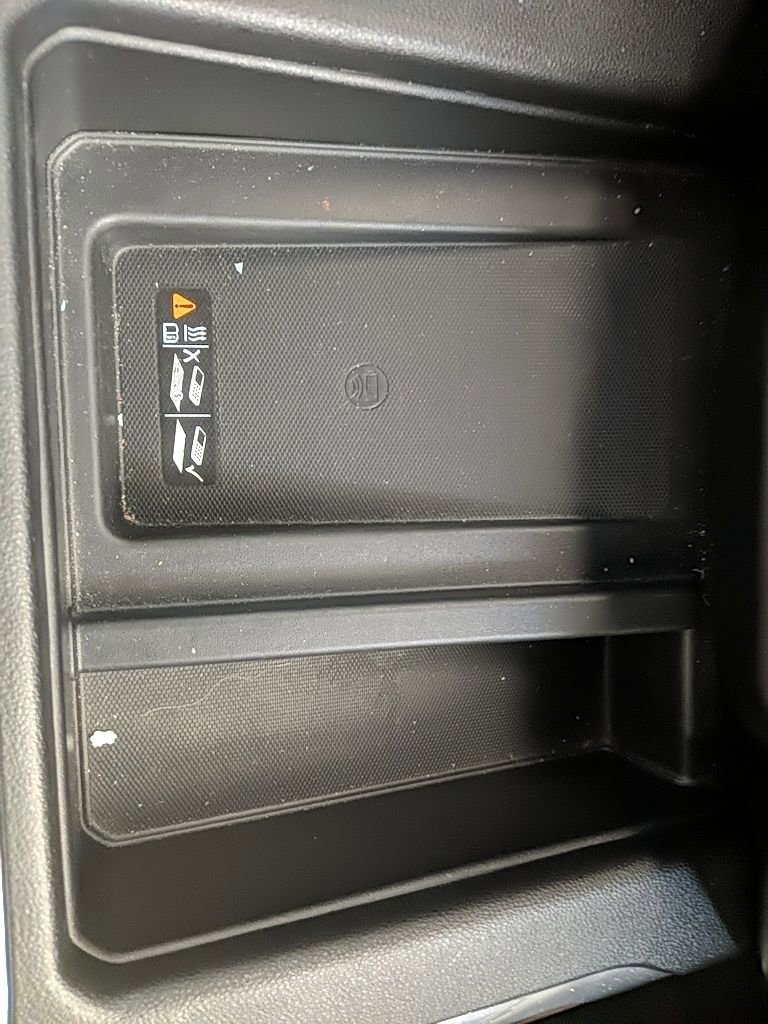 Used 2021 Chevrolet Silverado 1500 High Country w/ Technology Package image 25