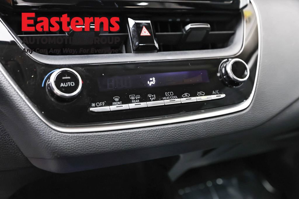 Used 2020 Toyota Corolla LE FWD image 18