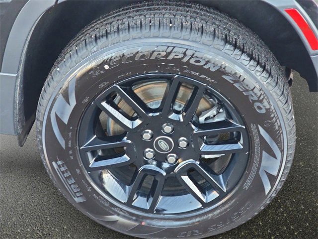 Used 2025 Land Rover Defender 110 S image 34