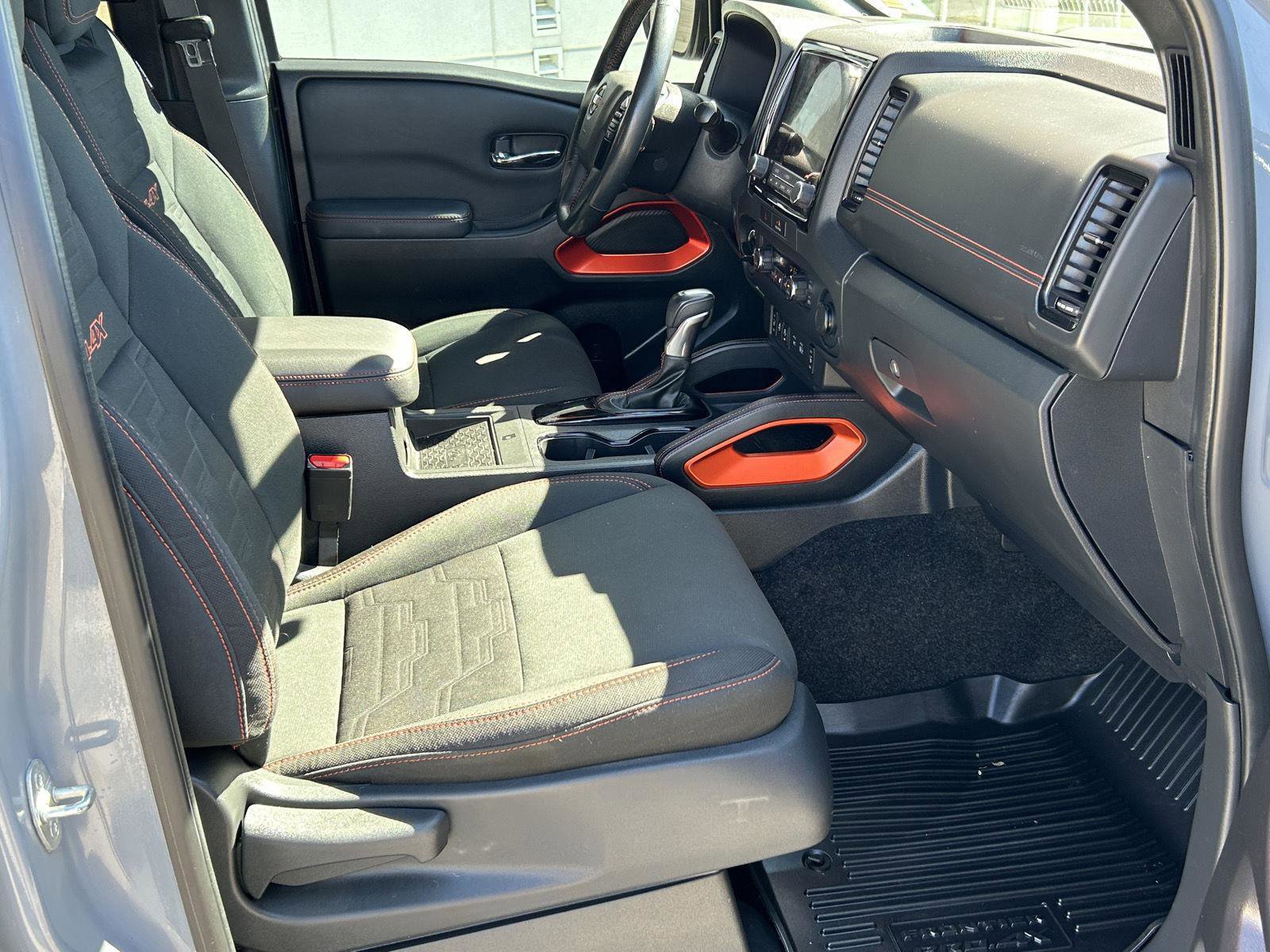 Used 2022 Nissan Frontier PRO-4X image 12