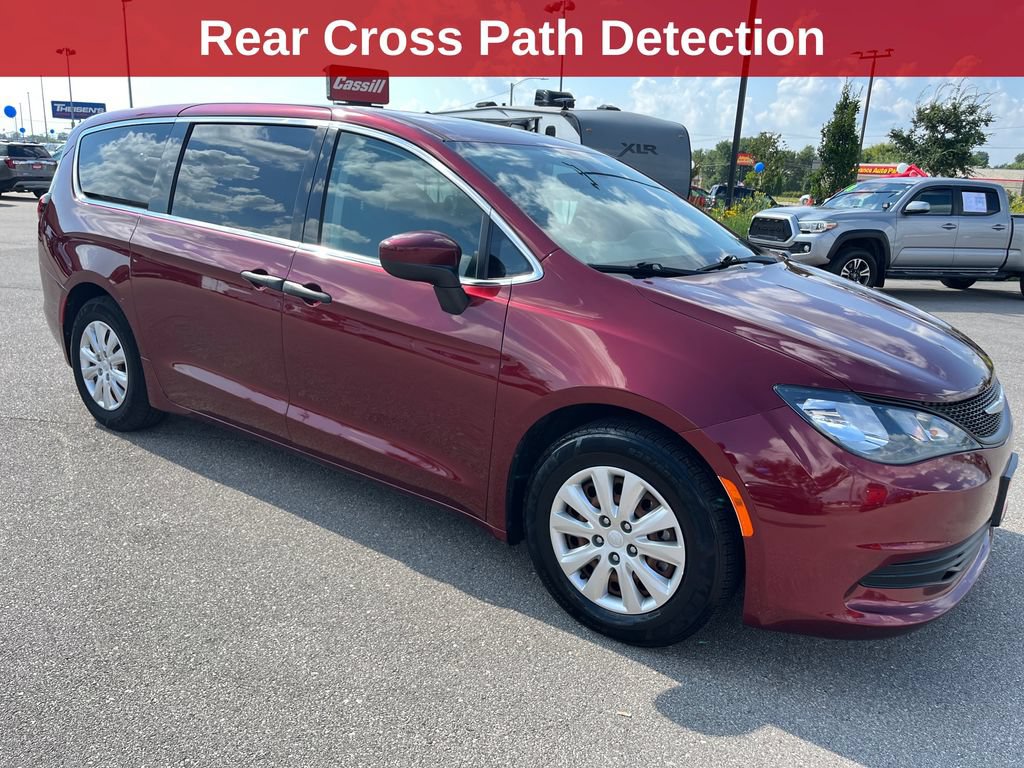 Used 2018 Chrysler Pacifica L FWD image 8