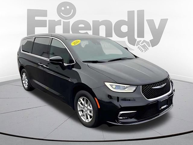 New 2026 Chrysler Pacifica Select FWD image 3
