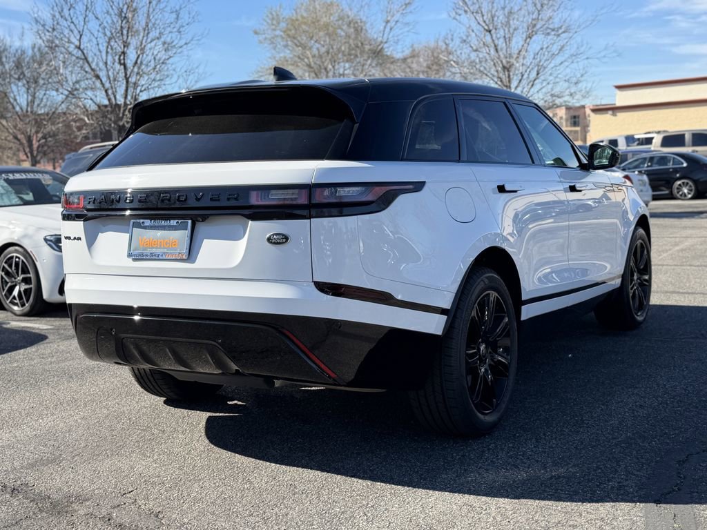 Used 2022 Land Rover Range Rover Velar R-Dynamic S image 8