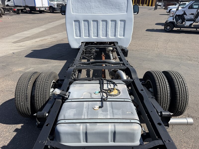Used 2024 Ford E-450 and Econoline 450 Super Duty RWD image 7