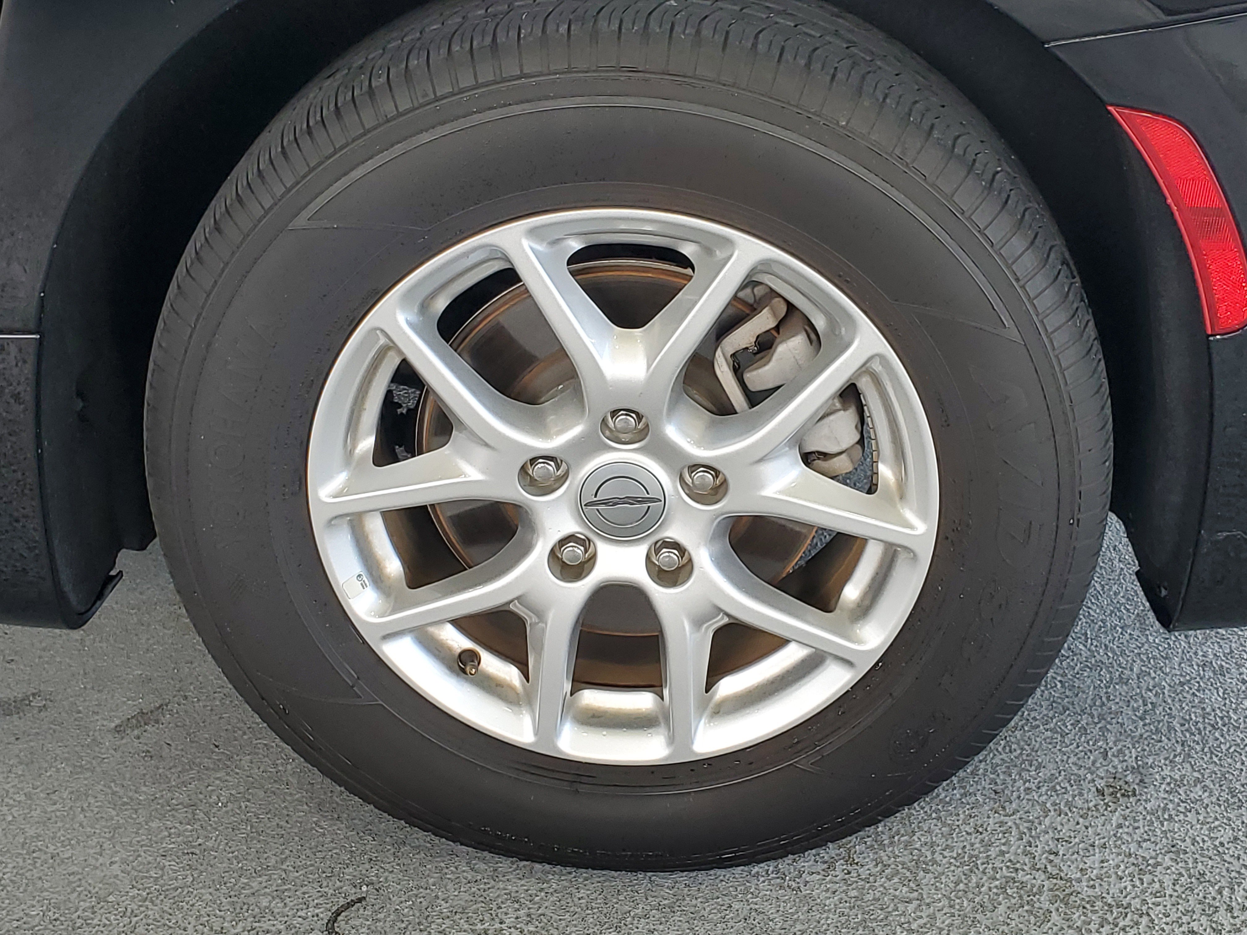 Used 2025 Chrysler Pacifica Select FWD image 7