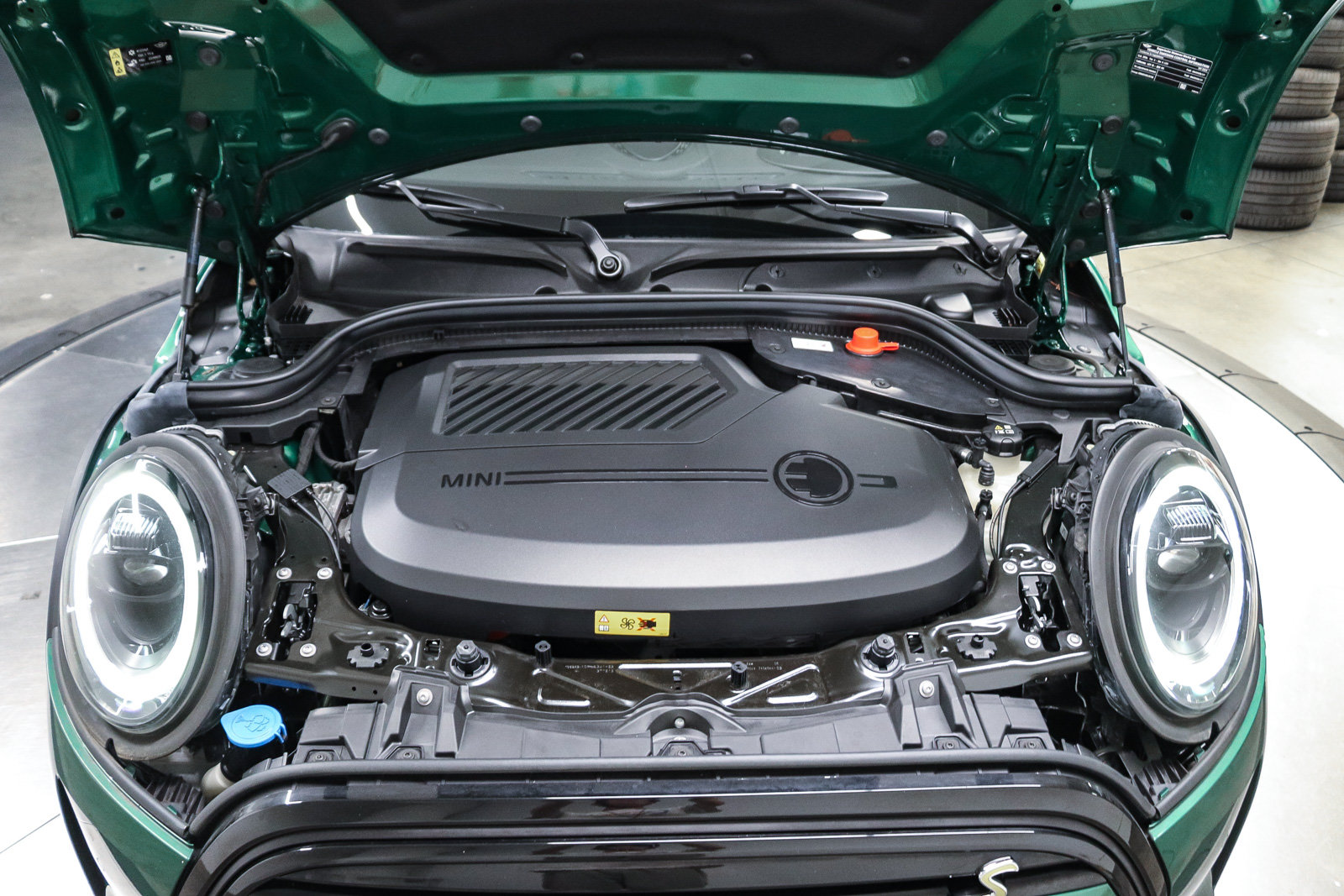 Certified 2024 MINI Cooper SE FWD image 26