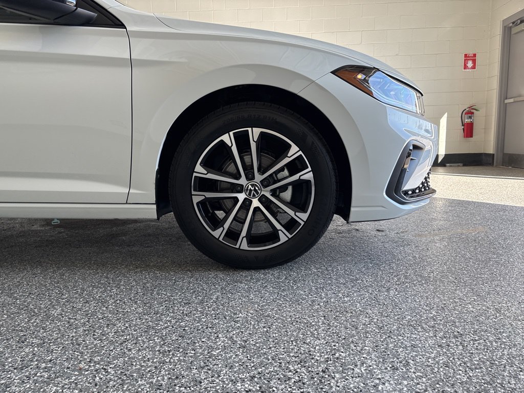 Certified 2026 Volkswagen Jetta Sport FWD image 43
