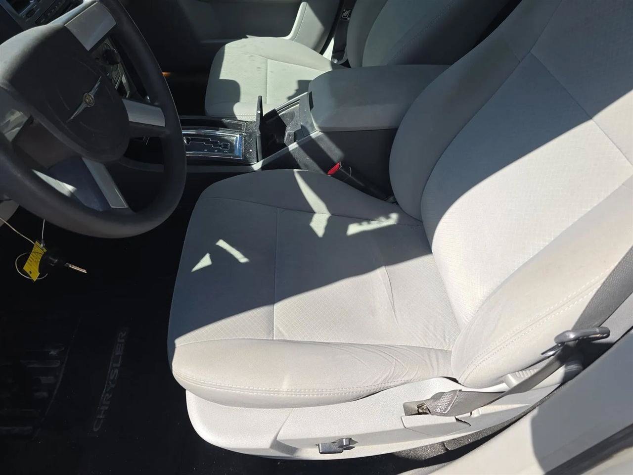 Used 2007 Chrysler 300 RWD image 13