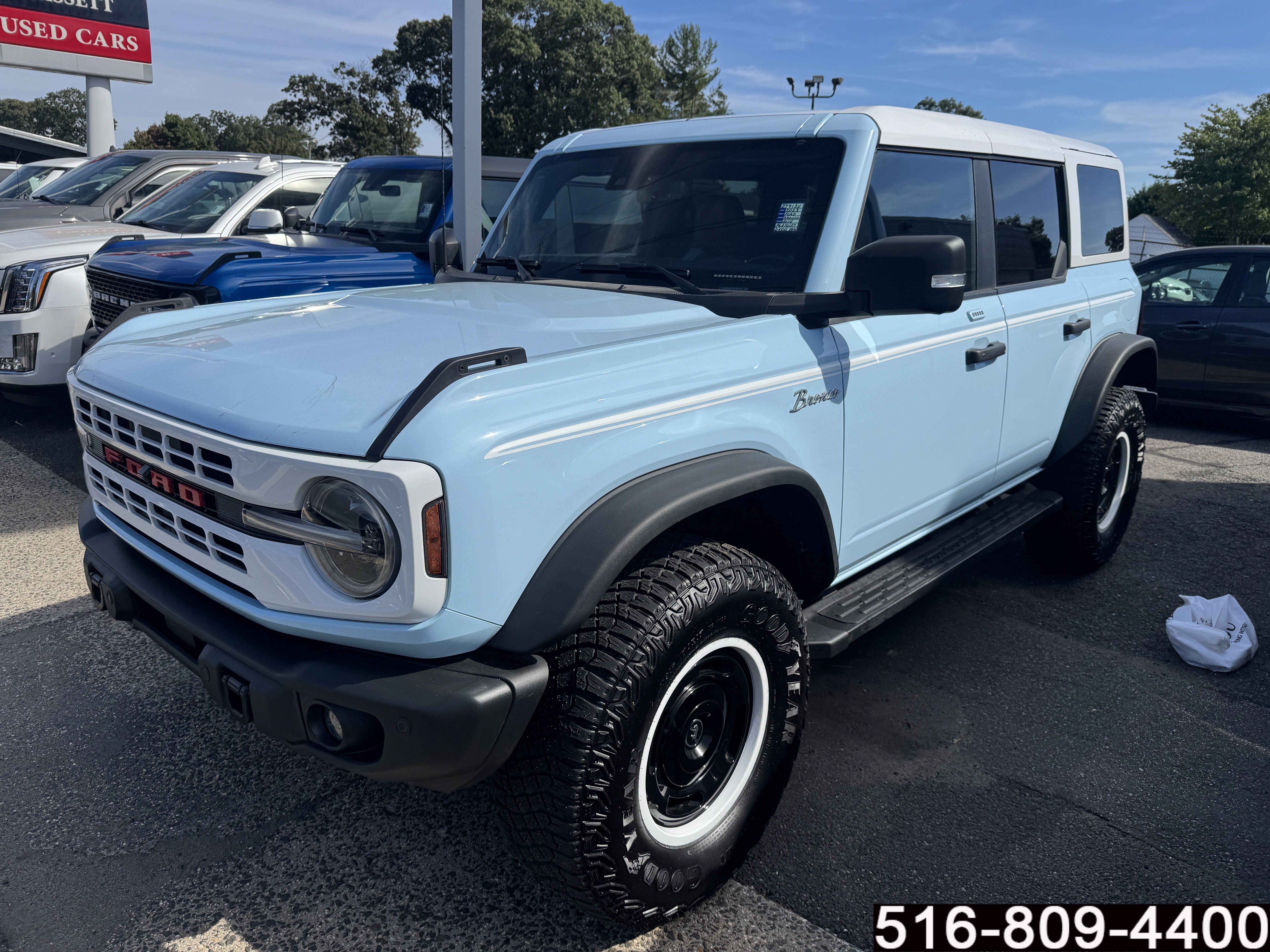 Used 2023 Ford Bronco Heritage Edition AWD/4WD image 8
