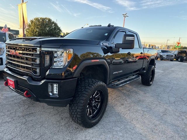 Used 2023 GMC Sierra 2500 AT4 image 3