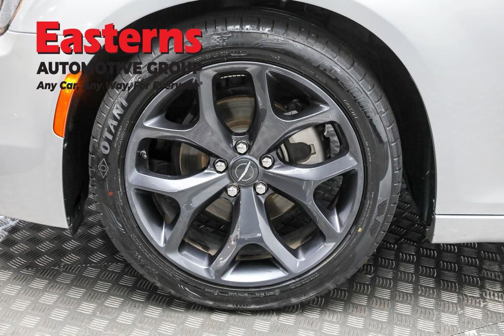 Used 2023 Chrysler 300 S image 33