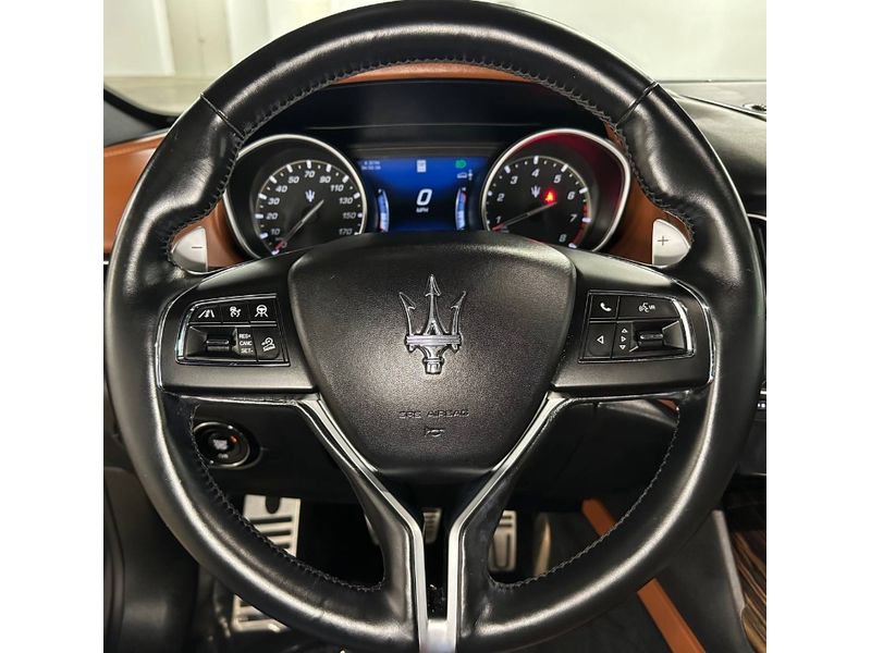 Used 2018 Maserati Levante GranLusso image 23