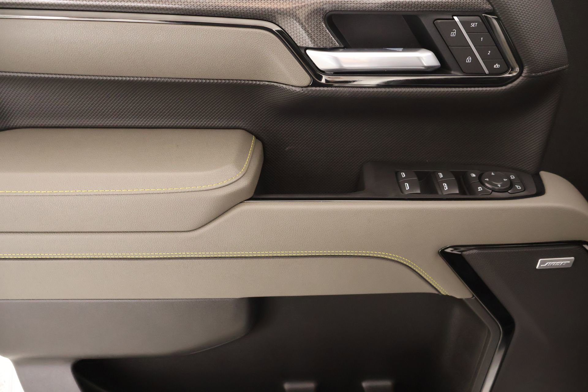 Used 2025 Chevrolet Silverado 1500 ZR2 w/ Technology Package image 18