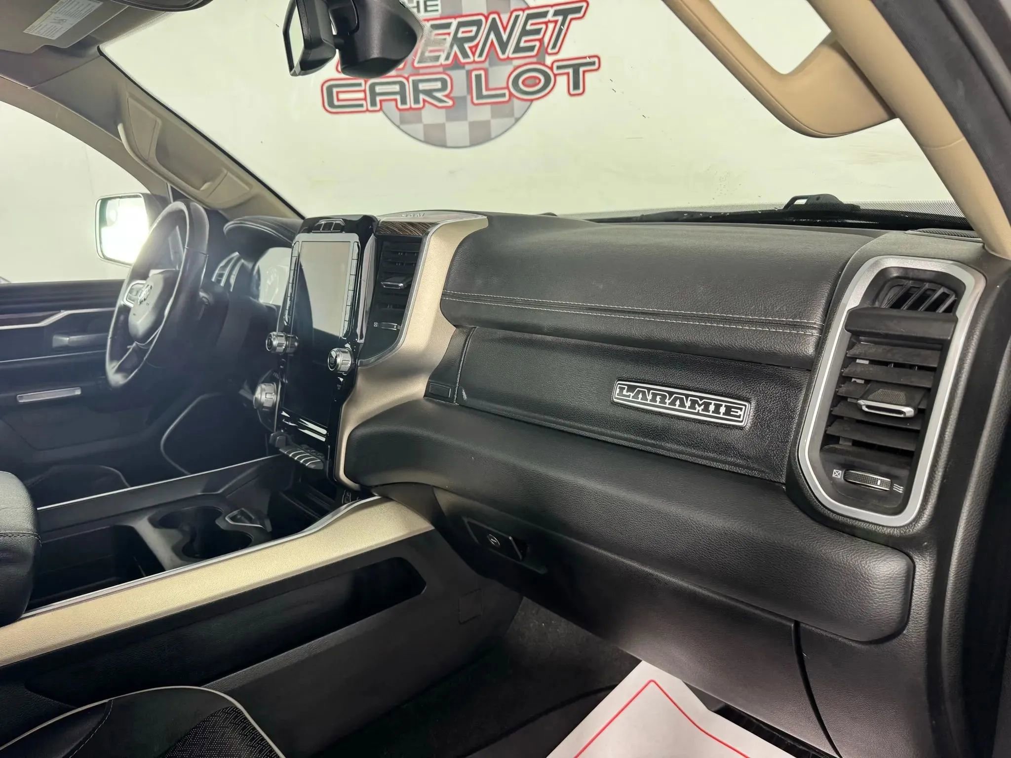 Used 2020 RAM 1500 Laramie image 12
