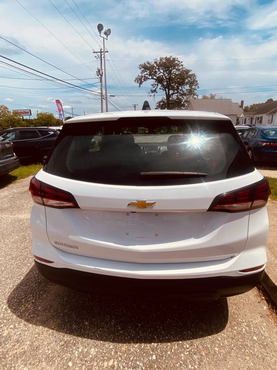 Used 2023 Chevrolet Equinox LS w/ Driver Confidence II Package FWD image 7