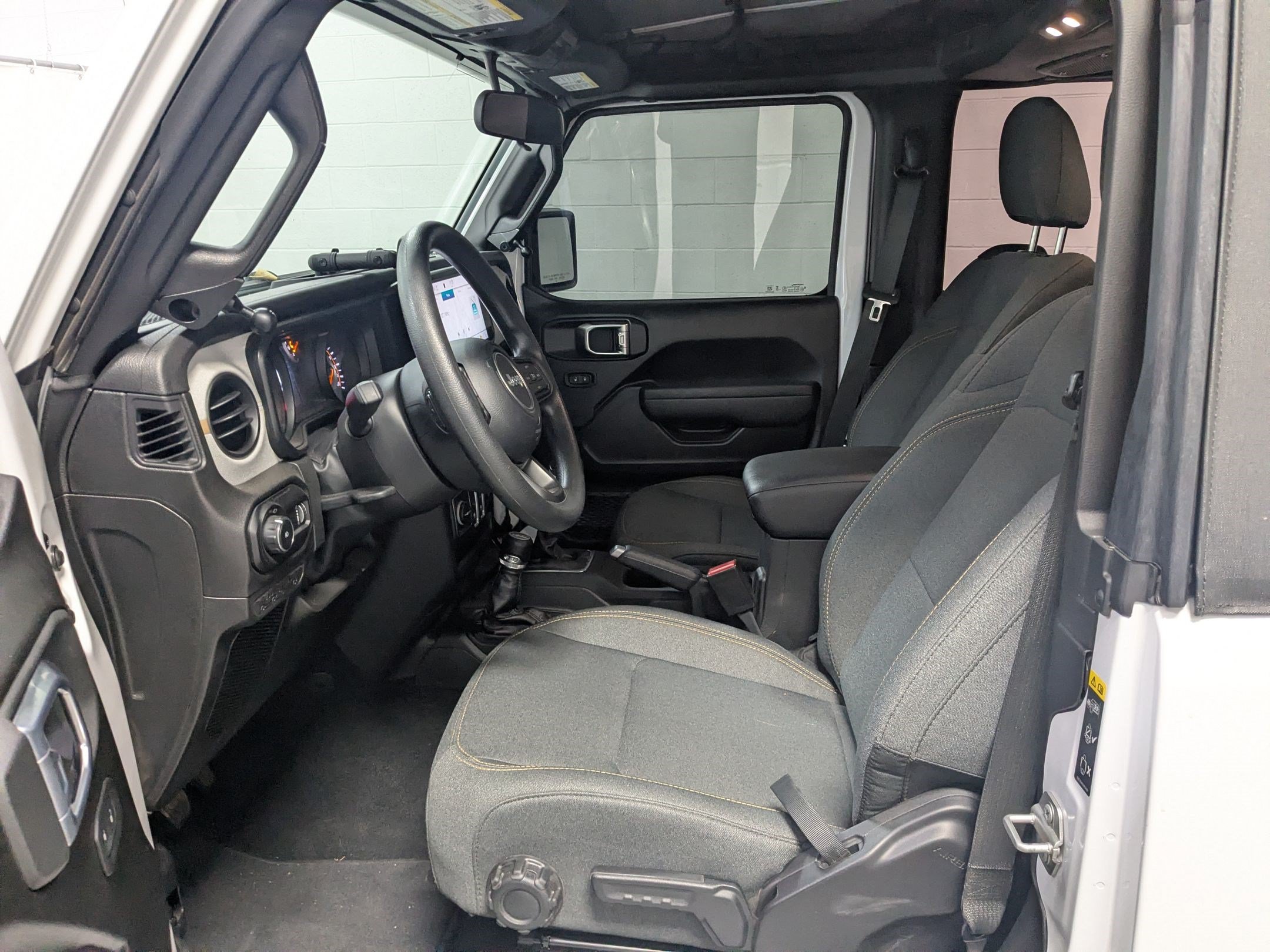 Certified 2026 Jeep Wrangler Sport AWD/4WD image 19
