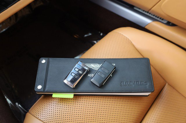 Used 2014 Aston Martin Rapide S image 36