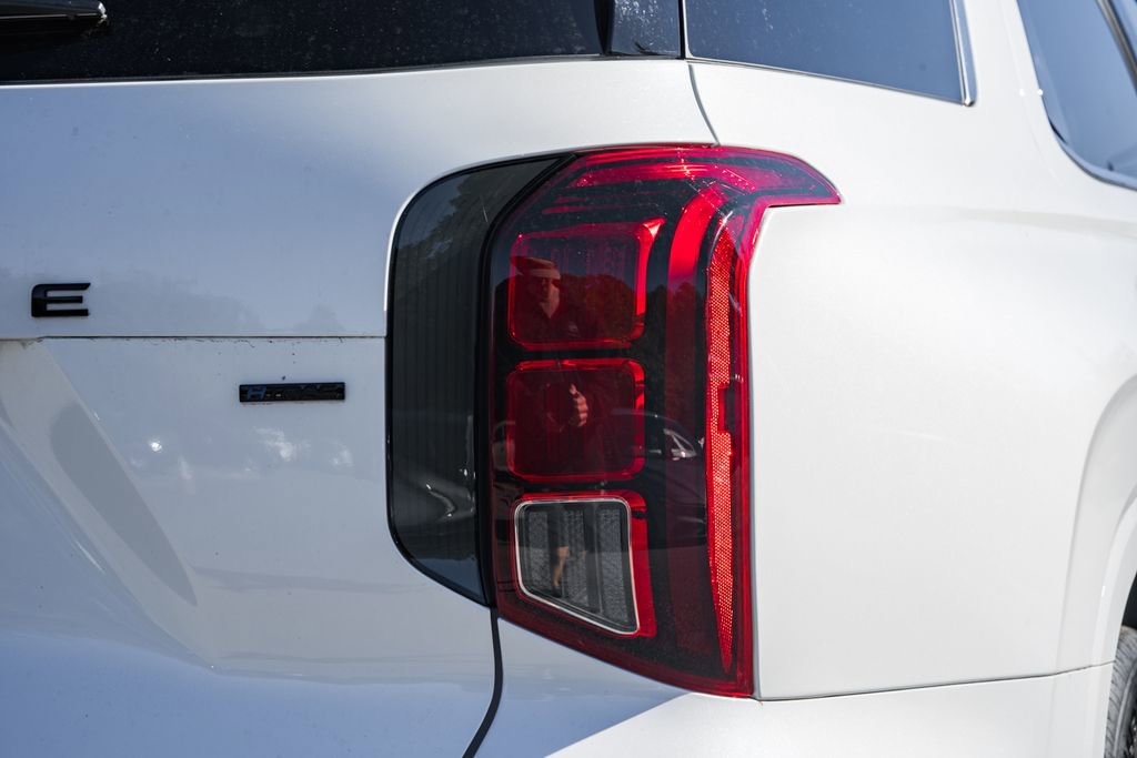 Used 2025 Hyundai Palisade Calligraphy image 6