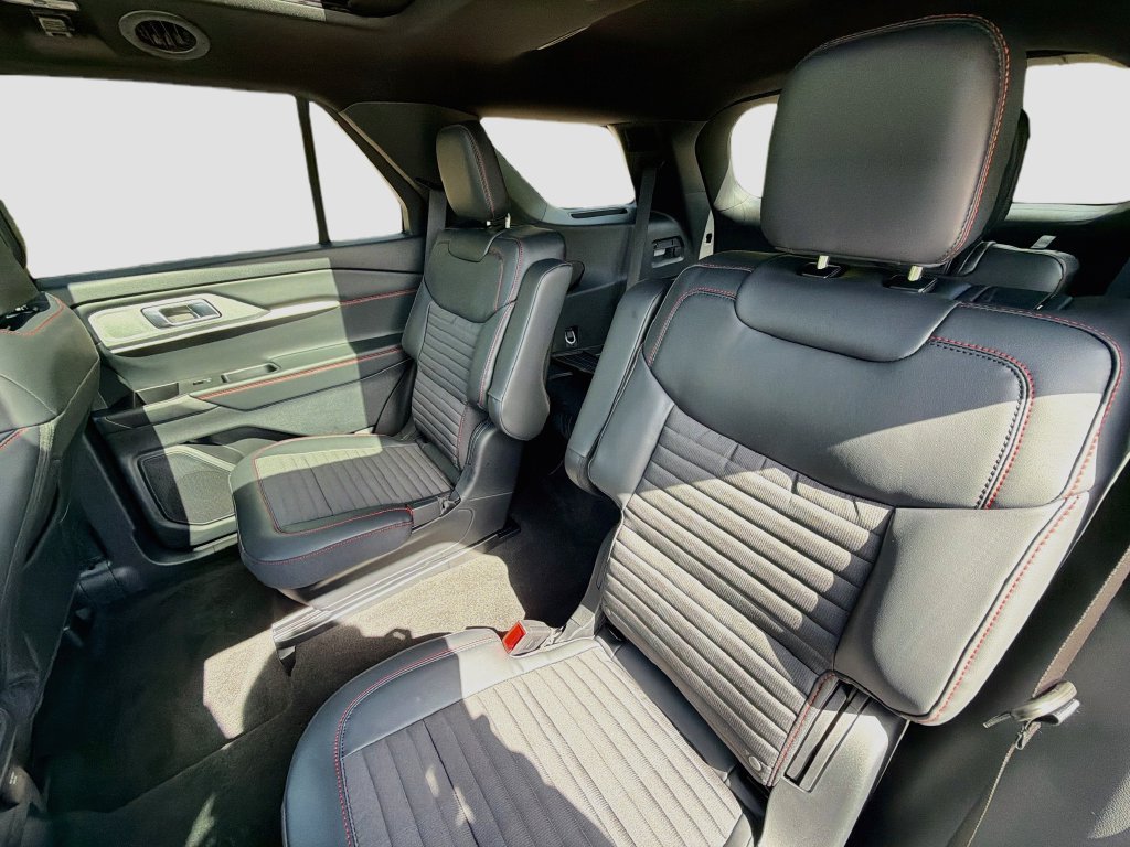 New 2027 Ford Explorer ST-Line w/ Premium Package AWD/4WD image 27