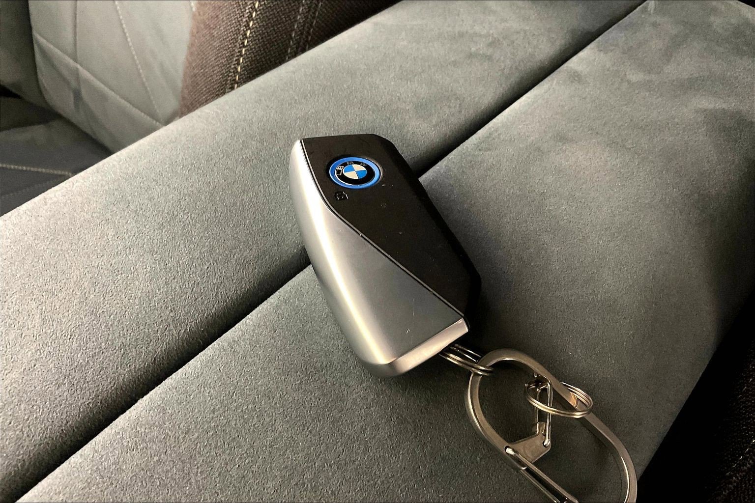 Certified 2022 BMW iX xDrive50 w/ Premium Package AWD/4WD image 28