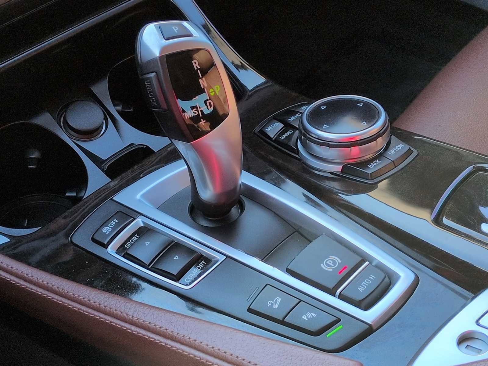 Used 2014 BMW 528i xDrive Sedan image 32