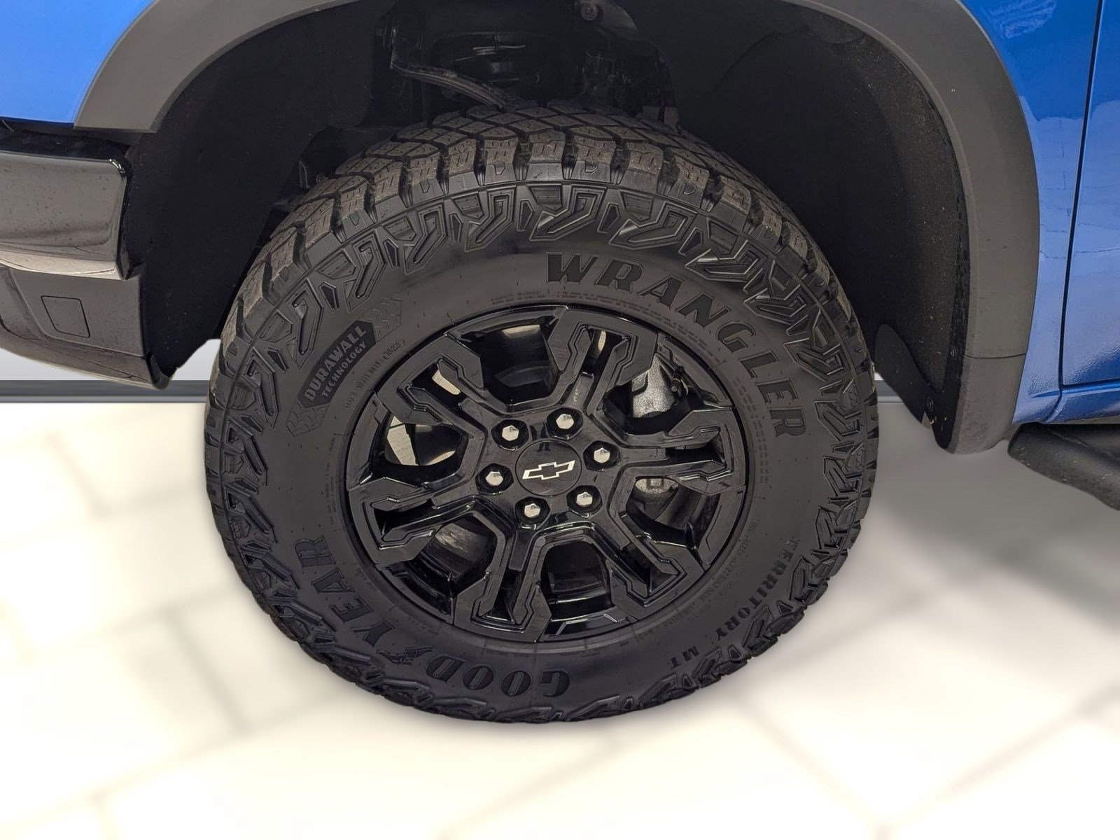 Used 2023 Chevrolet Silverado 1500 ZR2 w/ Technology Package image 9