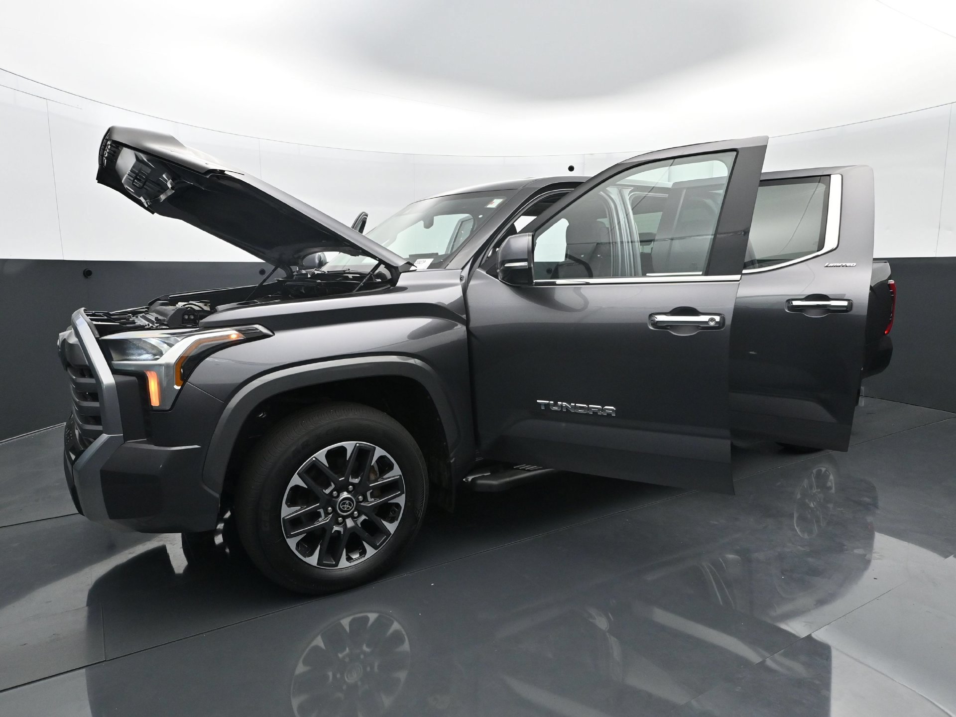 Used 2022 Toyota Tundra Limited AWD/4WD image 27