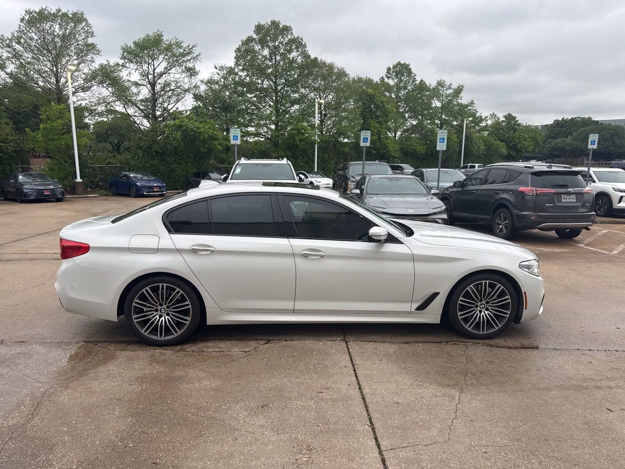 Used 2017 BMW 540i image 4