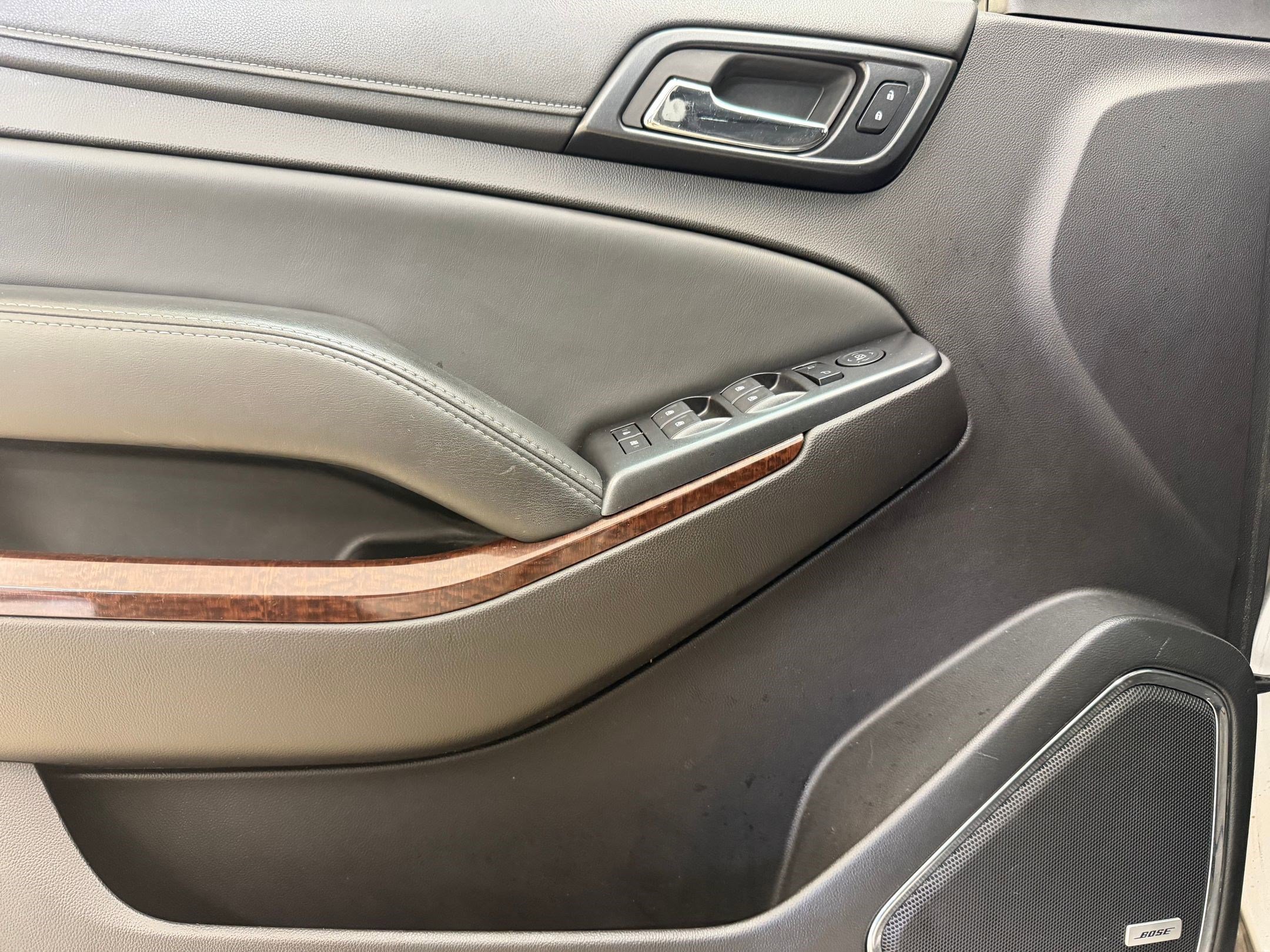 Used 2015 GMC Yukon SLE w/ Convenience Package image 28