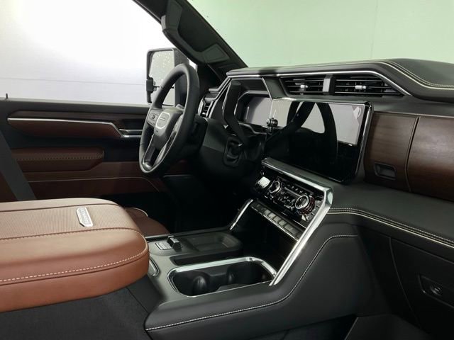 New 2026 GMC Sierra 2500 Denali Ultimate w/ LPO, Black Badging Package image 35