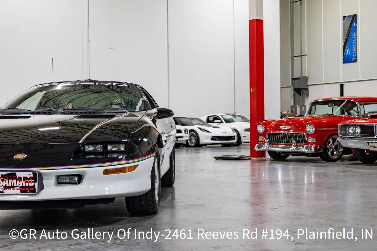 Used 1993 Chevrolet Camaro Z28 RWD image 26