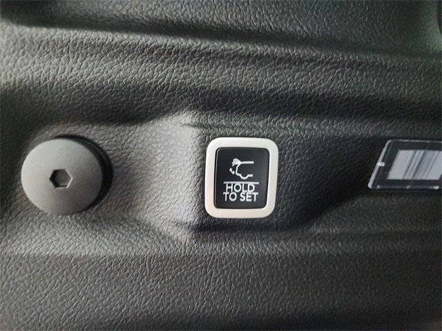 Used 2025 Jeep Grand Cherokee L Altitude image 48