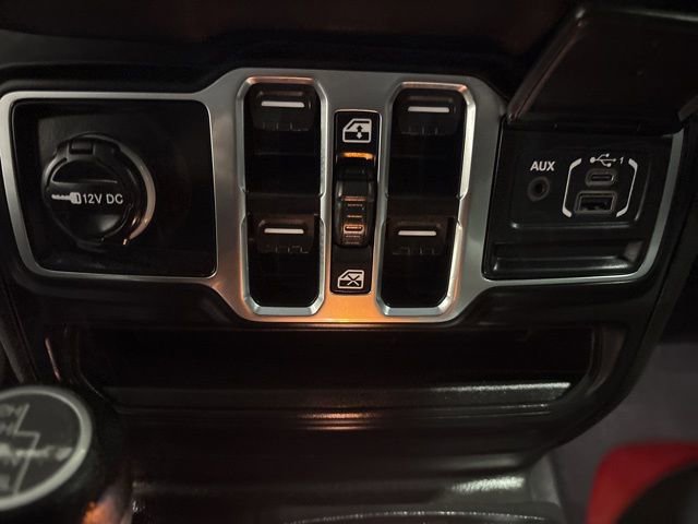 Used 2025 Jeep Wrangler Sport image 20