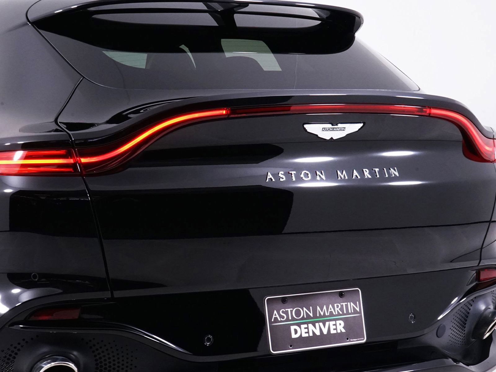 Used 2023 Aston Martin DBX image 20