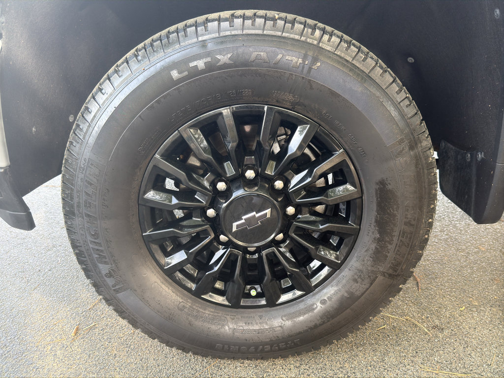 Used 2024 Chevrolet Silverado 2500 LTZ w/ LTZ Plus Package image 37