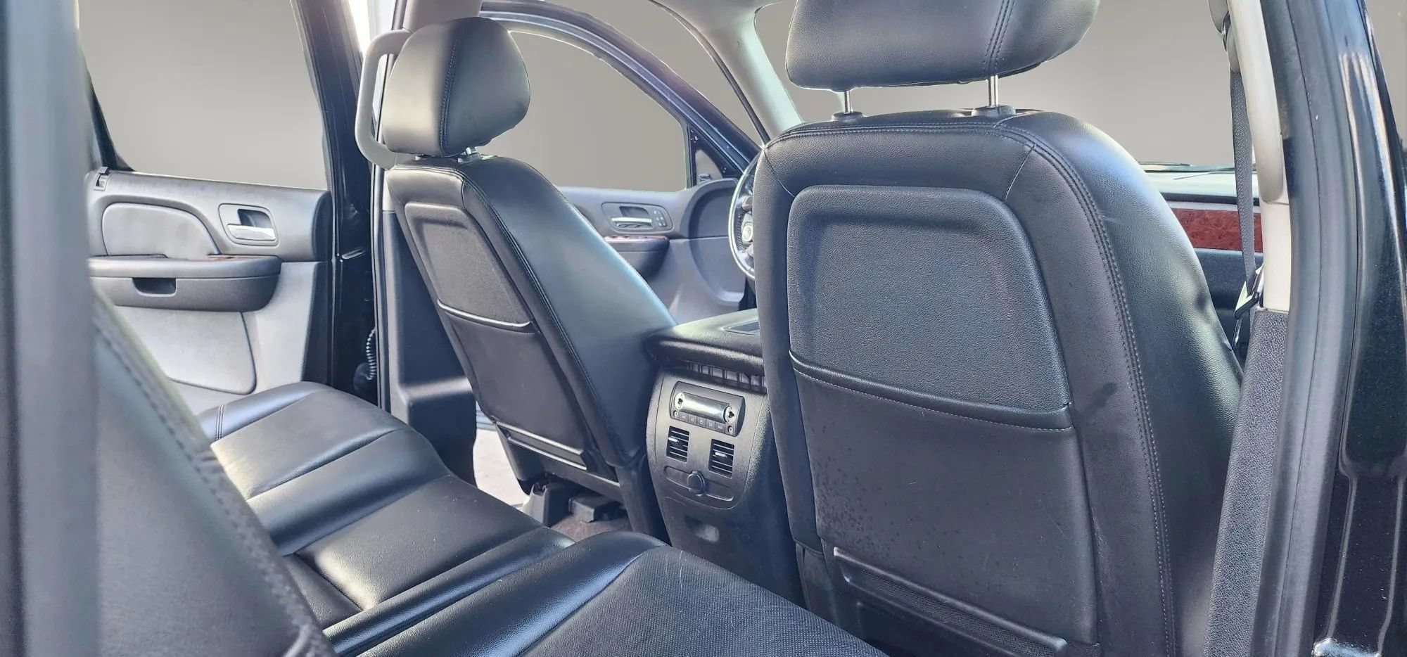 Used 2011 Chevrolet Avalanche LTZ AWD/4WD image 20