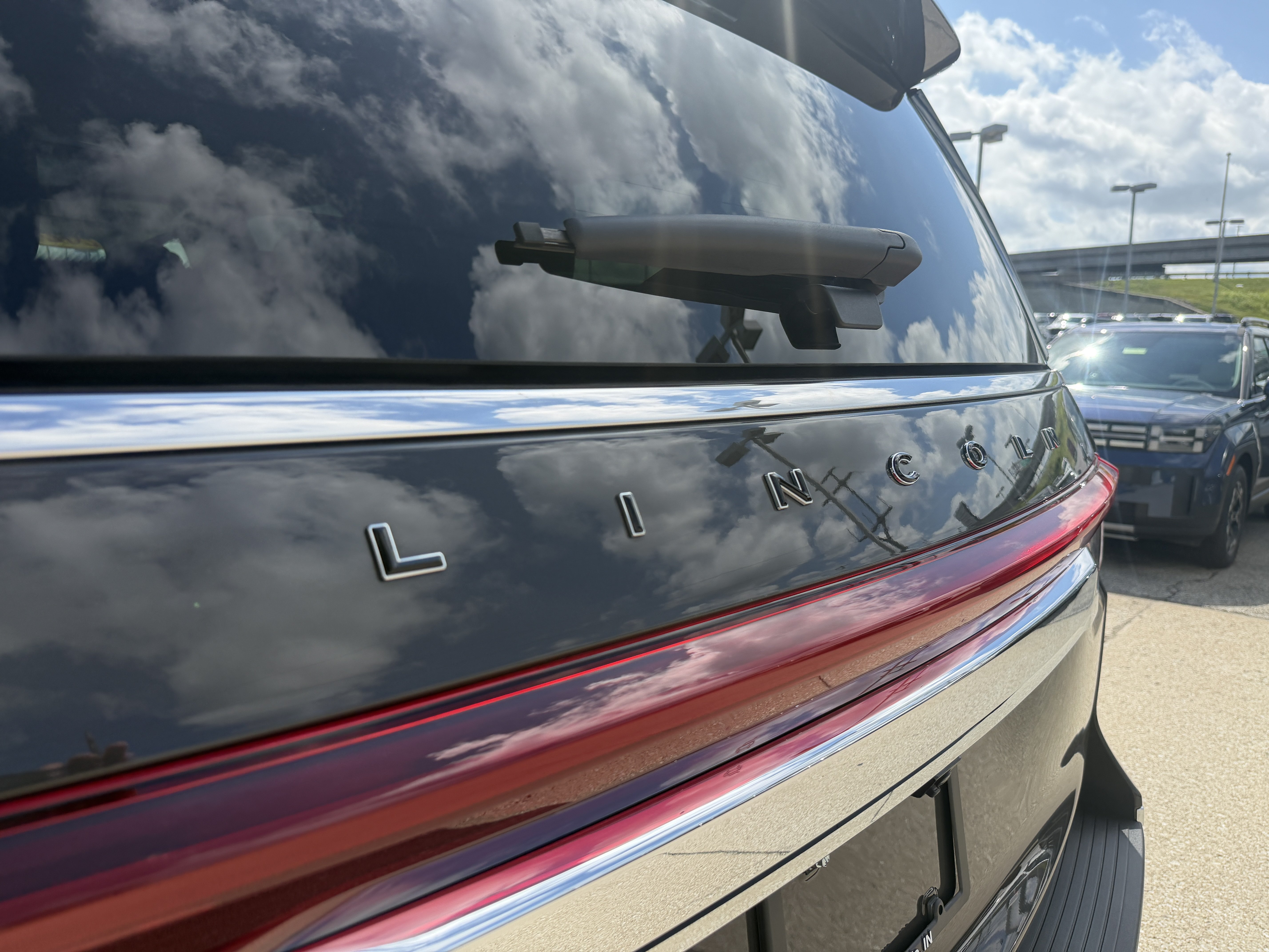 Used 2024 Lincoln Navigator L Black Label AWD/4WD image 8